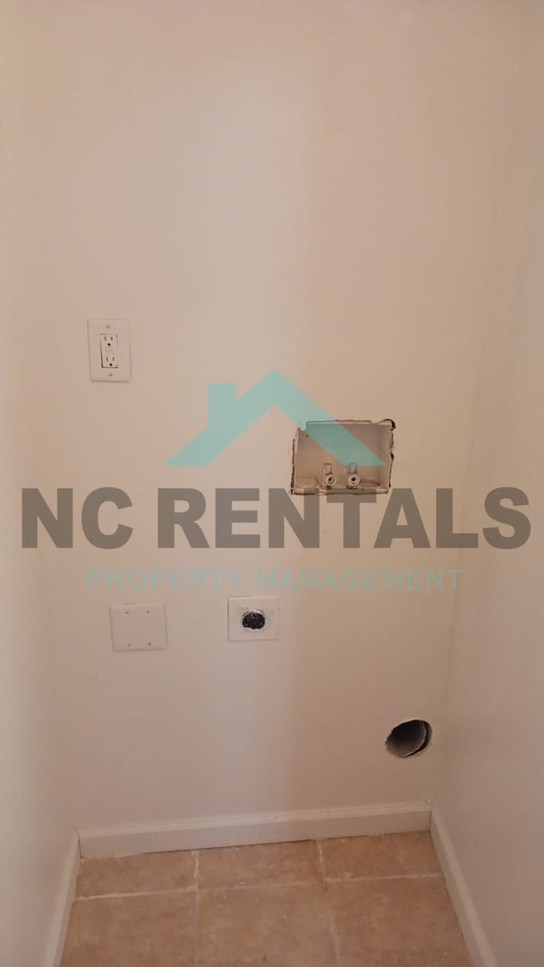 Building Photo - 1209 Gordon St