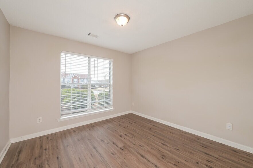 Building Photo - 75 Pinkston Farm Rd