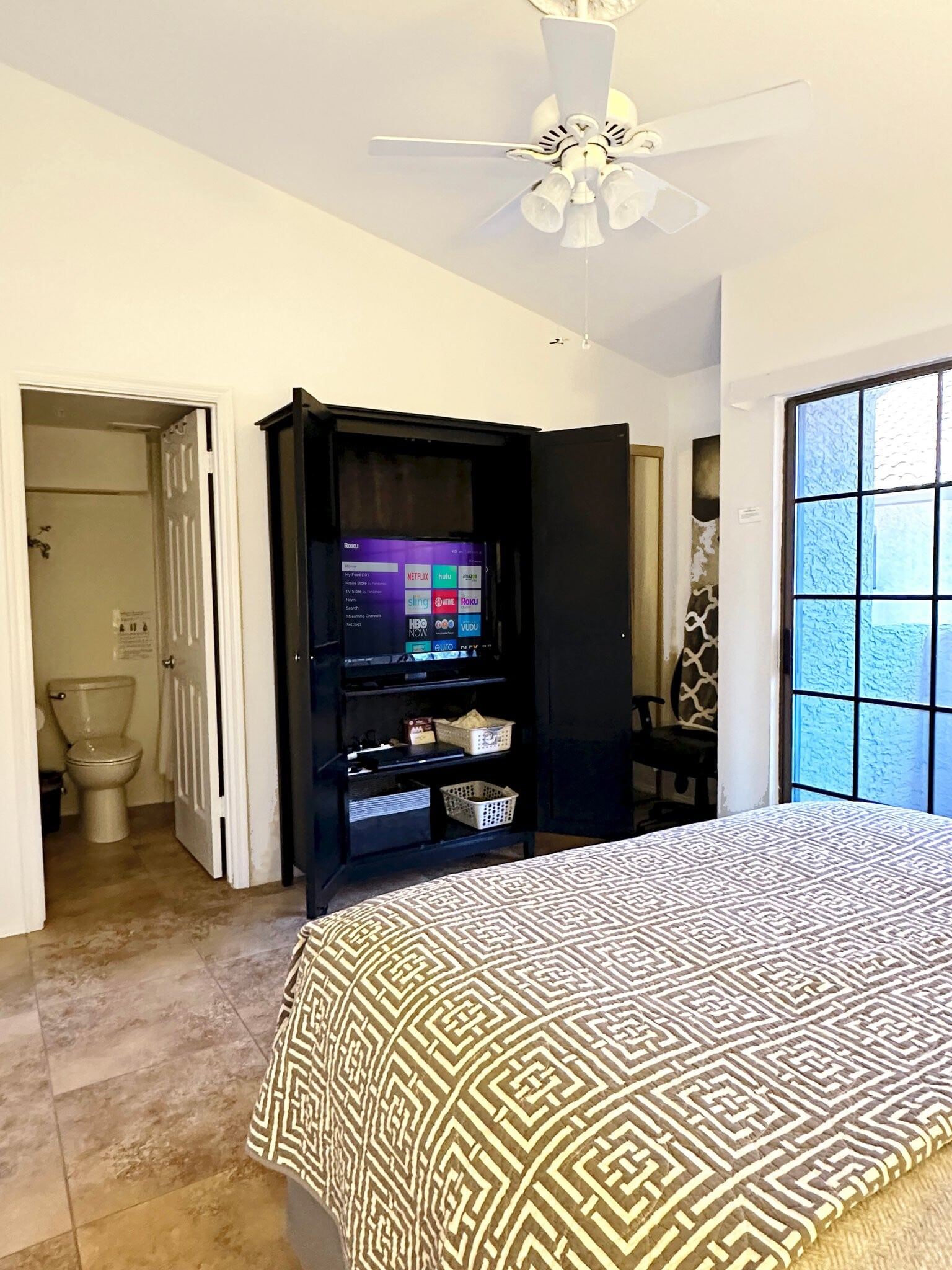 Building Photo - 1211 N Miller Rd