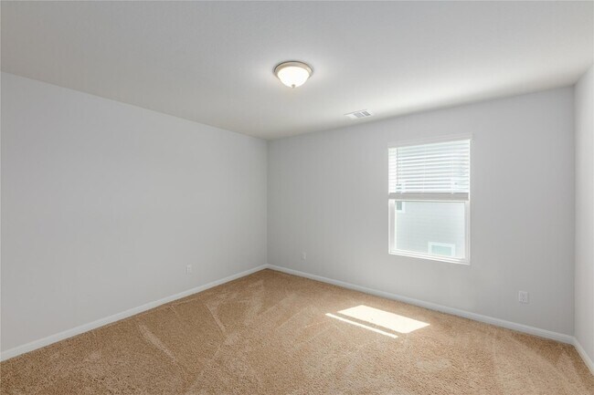 Building Photo - 301 Elm Br Trl