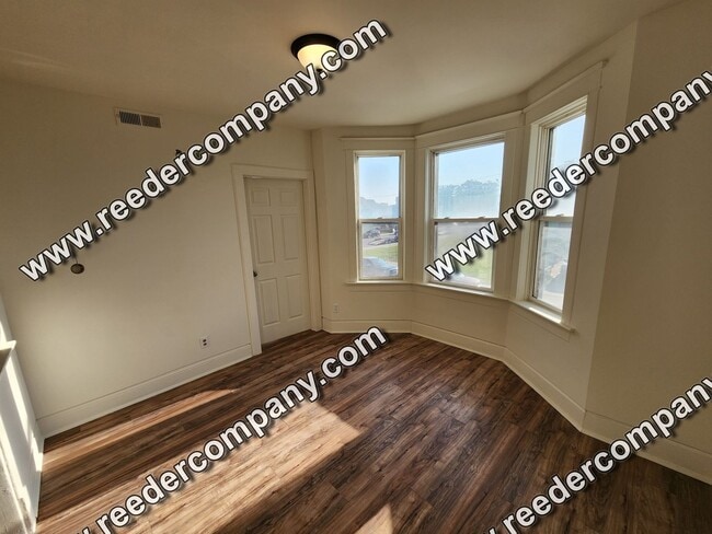 Building Photo - 5008 Baring Ave