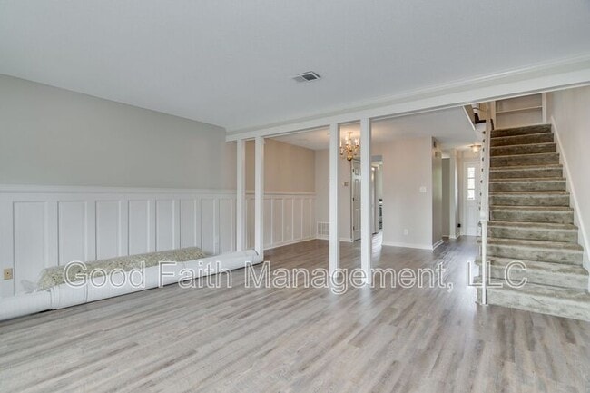 Building Photo - 304 Greene St