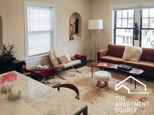 Building Photo - 1819 W Leland Ave