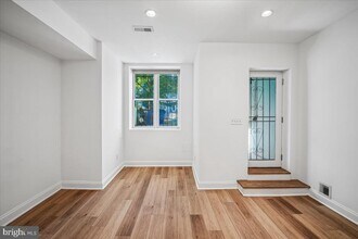 Building Photo - 1317 Harvard St NW