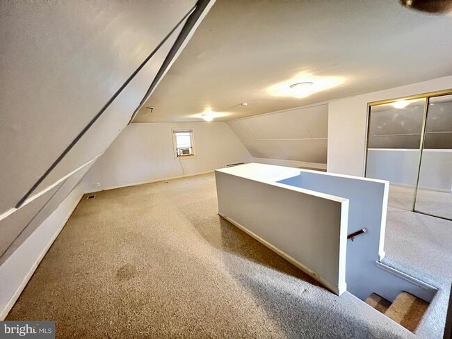 Building Photo - 3712 Lawrence Ave