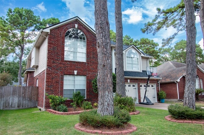 Building Photo - 7911 Hidden Oaks Ln