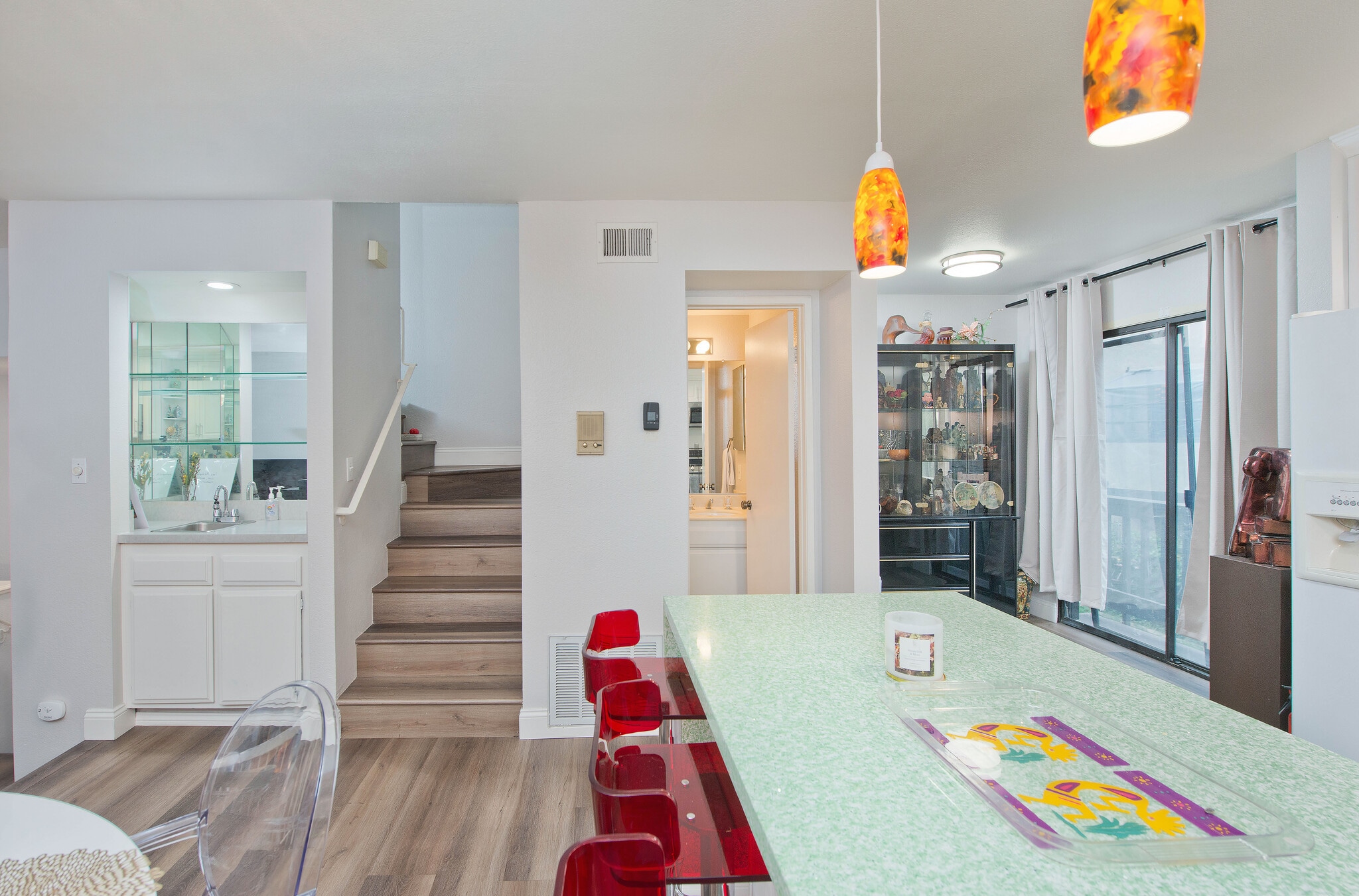 Building Photo - 5711 Owensmouth Ave