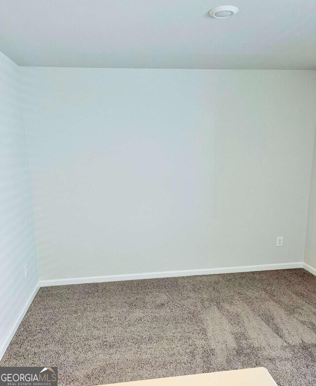 Building Photo - 3030 Westgate Park Dr