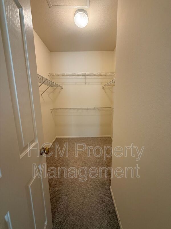 Building Photo - 2352 Sunningdale Dr