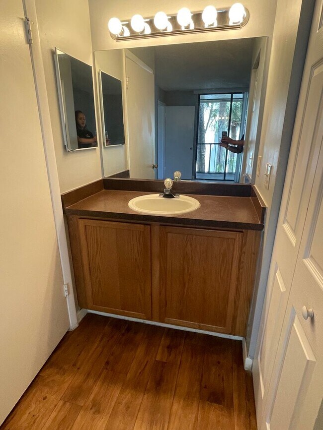 Building Photo - ONE BEDROOM ONE BATHROOM! WATERFRONT COMMUNITY!