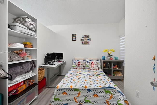 Building Photo - 10101 SW 162nd Ct