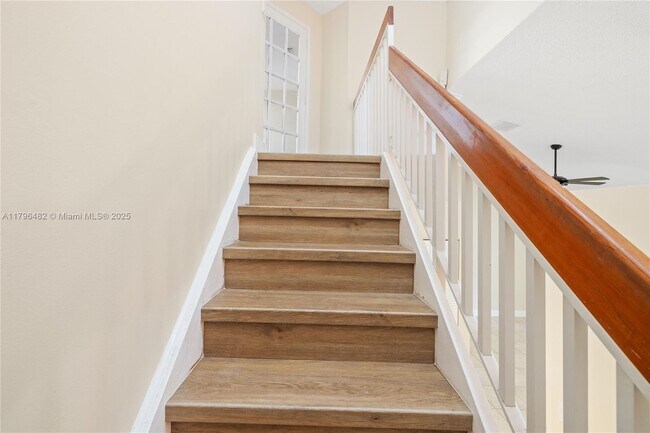 Building Photo - 958 Coral Club Dr