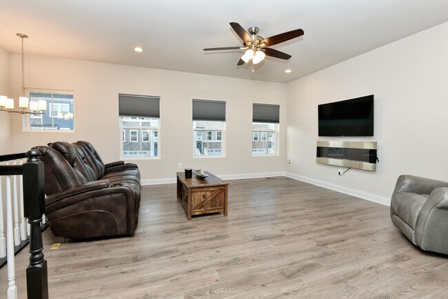 Family Room - 36015 Auburn Way