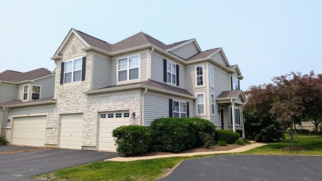 Primary Photo - 331 Robin Glen Ln