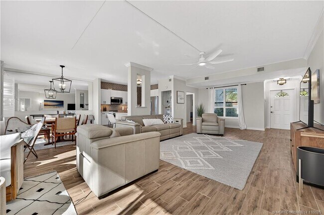 Building Photo - 13438 Harbour Ridge Blvd