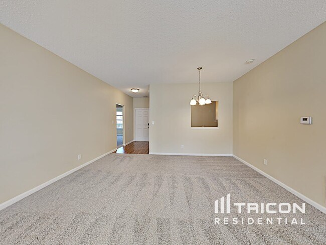 Building Photo - 9897 Lakefield Ln