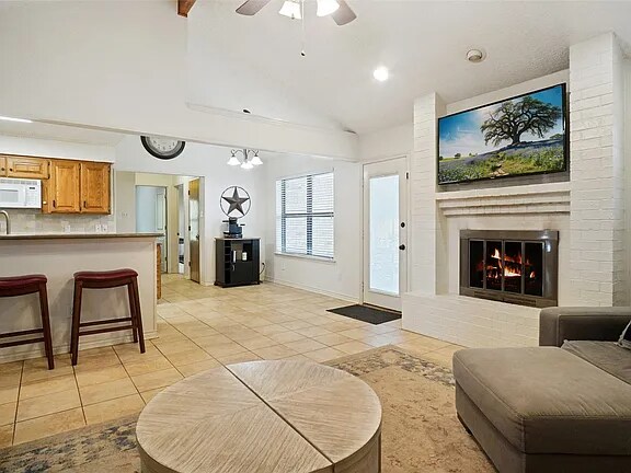 Building Photo - 1000 Forest Trail Ct