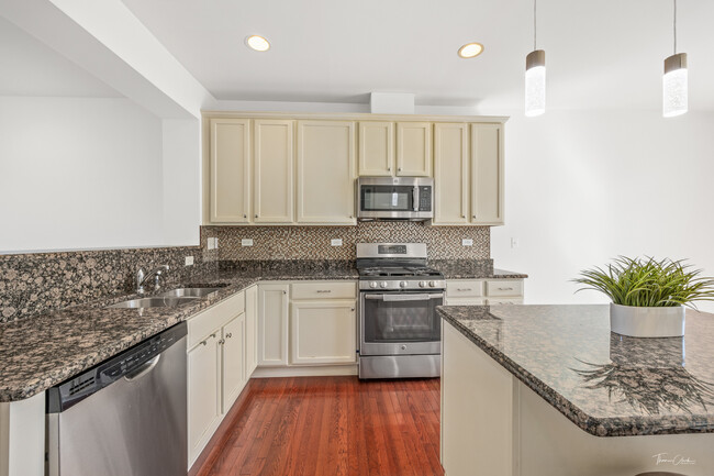 Building Photo - 4117 Royal Mews Cir