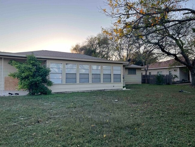 Building Photo - 125 Joe Rice Dr