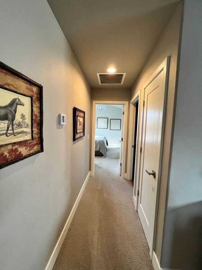 Building Photo - 3 bedroom 2.5 bath home in The Bridges, wi...