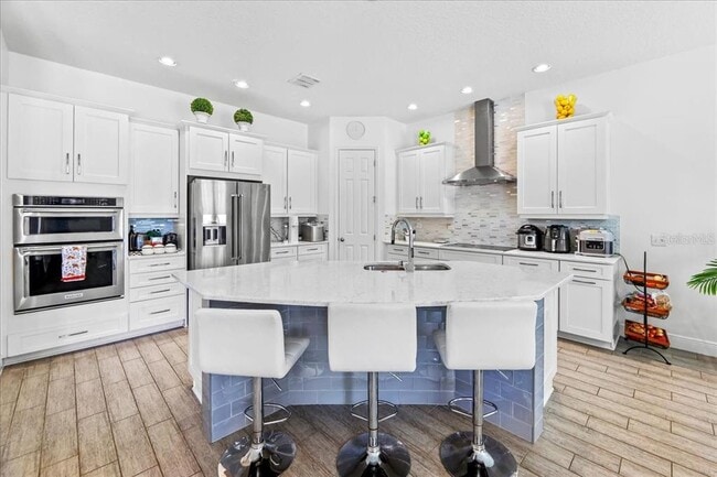 Building Photo - 8746 Crescendo Ave