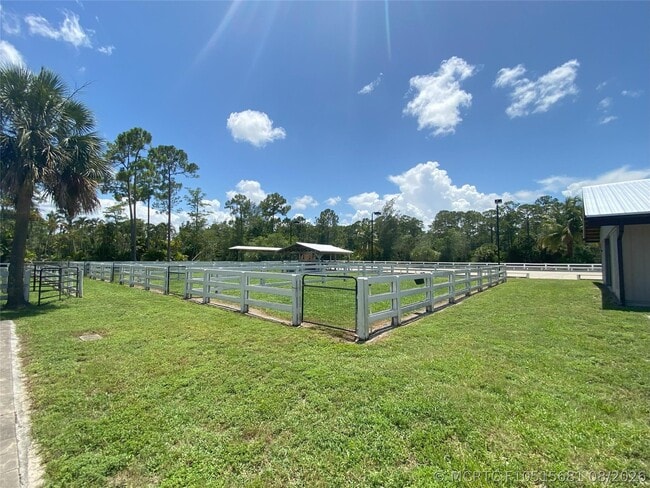 Building Photo - 2315 Deer Run Blvd