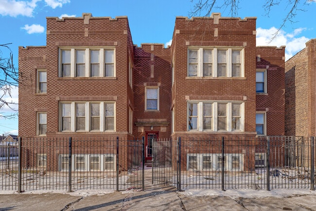 Building Photo - 3006 W 64th St