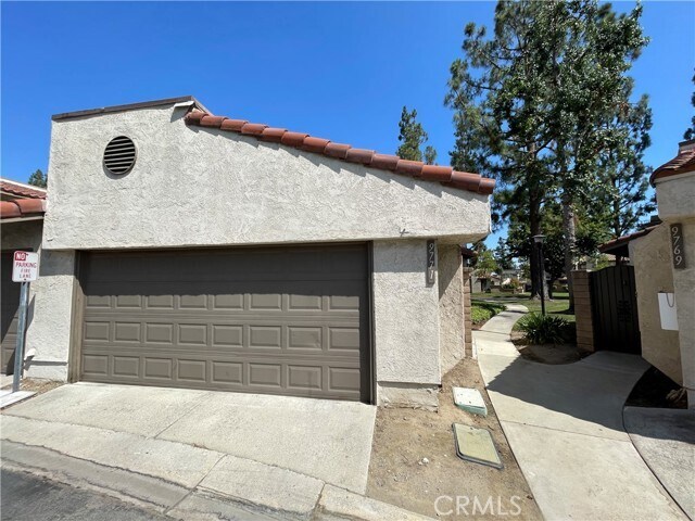 Building Photo - 9771 Louise Way