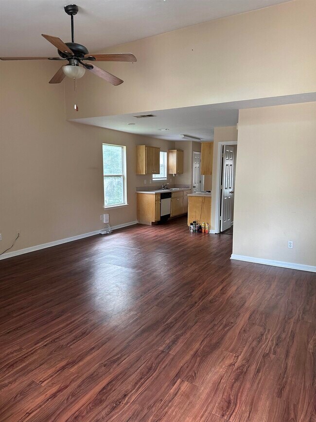 Building Photo - 2287 Hartsfield Way