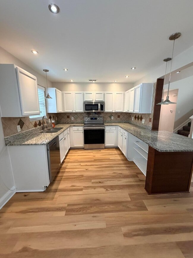 Building Photo - 9327 Polaris Green Dr