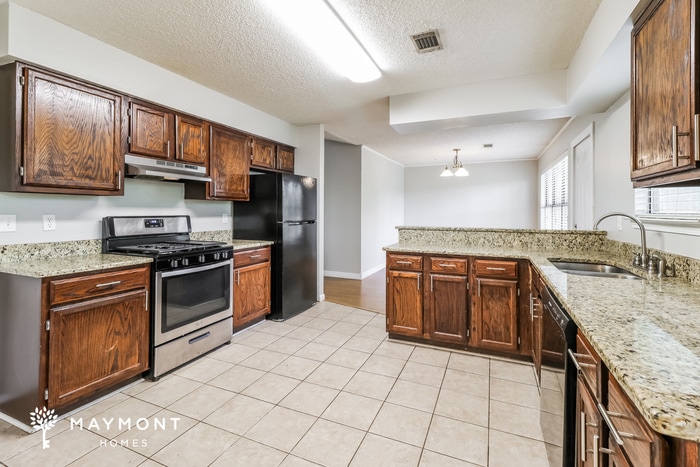 Building Photo - 1612 Waldron Cove