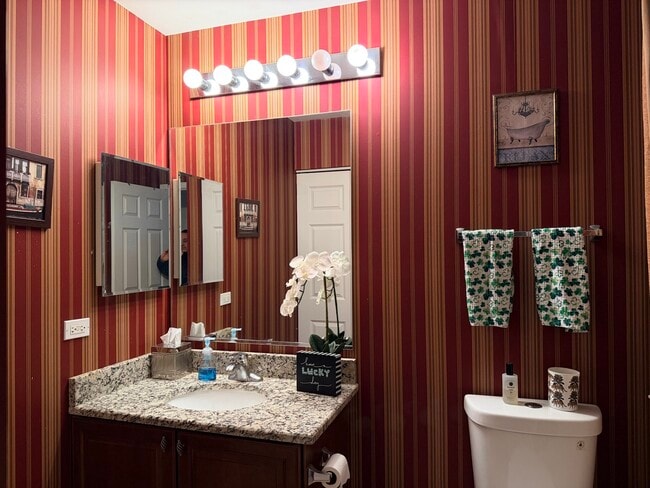 Building Photo - 1804 Crenshaw Cir