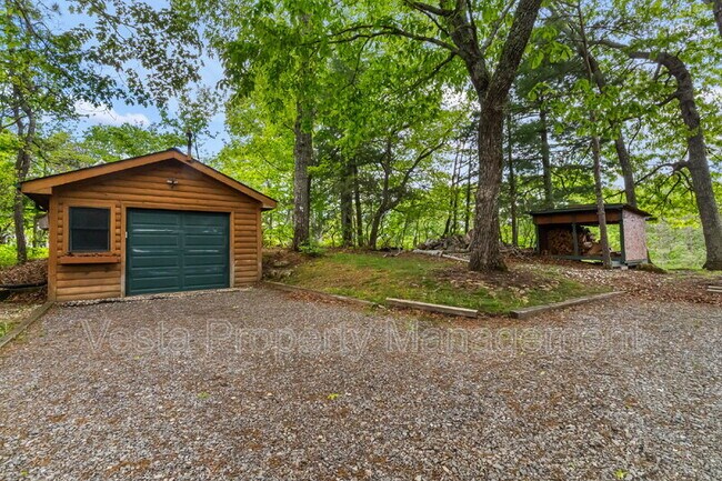 Building Photo - 71 Fairview Hills Dr