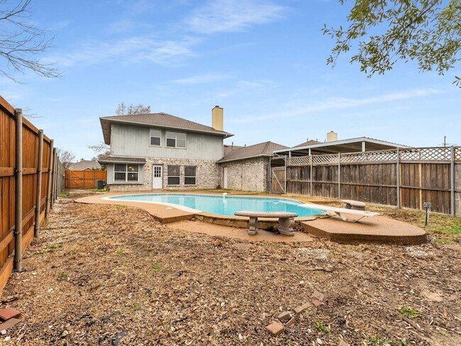 Building Photo - 7010 Graham Dr