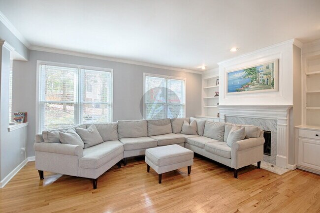 Building Photo - 3786 Upland Dr