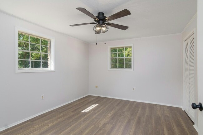 Building Photo - 1205 Penton St