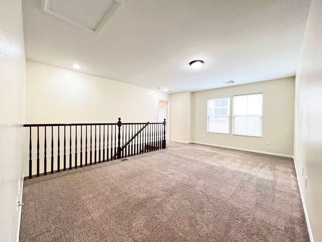 Building Photo - 10555 Winter Grass Dr