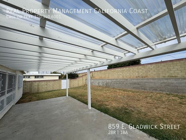 Building Photo - 859 E Gladwick St