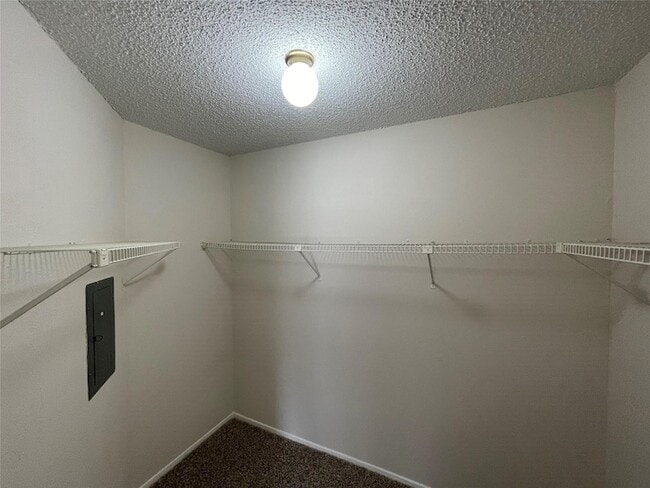 Building Photo - 11480 Audelia Rd