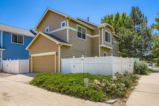 Building Photo - 4 bed /2.5bath Charming Home in Aurora