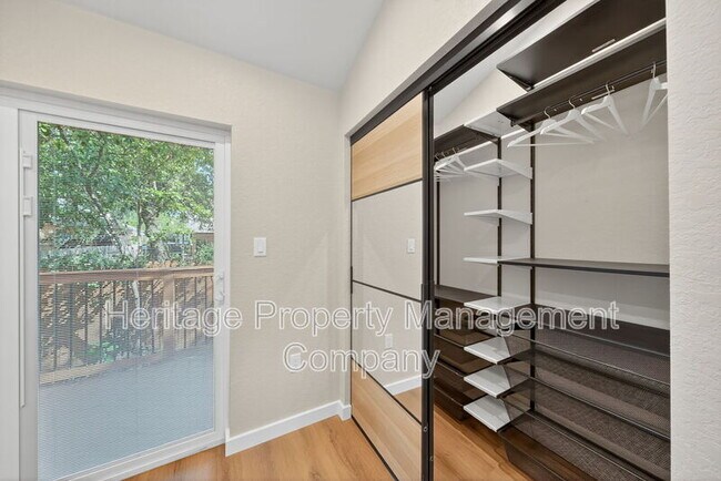 Building Photo - 9115 Timber Ranch