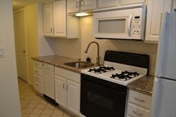 Building Photo - 93 Sherman Ave