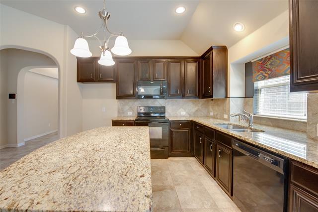 Building Photo - 8856 Devonshire Dr