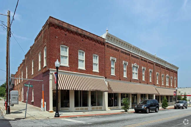 Weldon Downtown Apartments - 212-218 Washington Ave Weldon NC 27890 ...