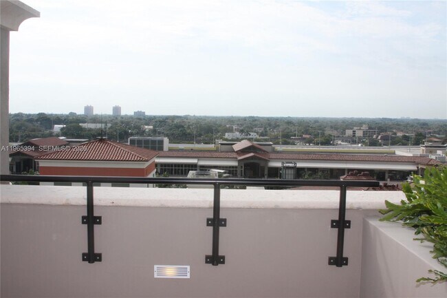 Building Photo - 4100 Salzedo St