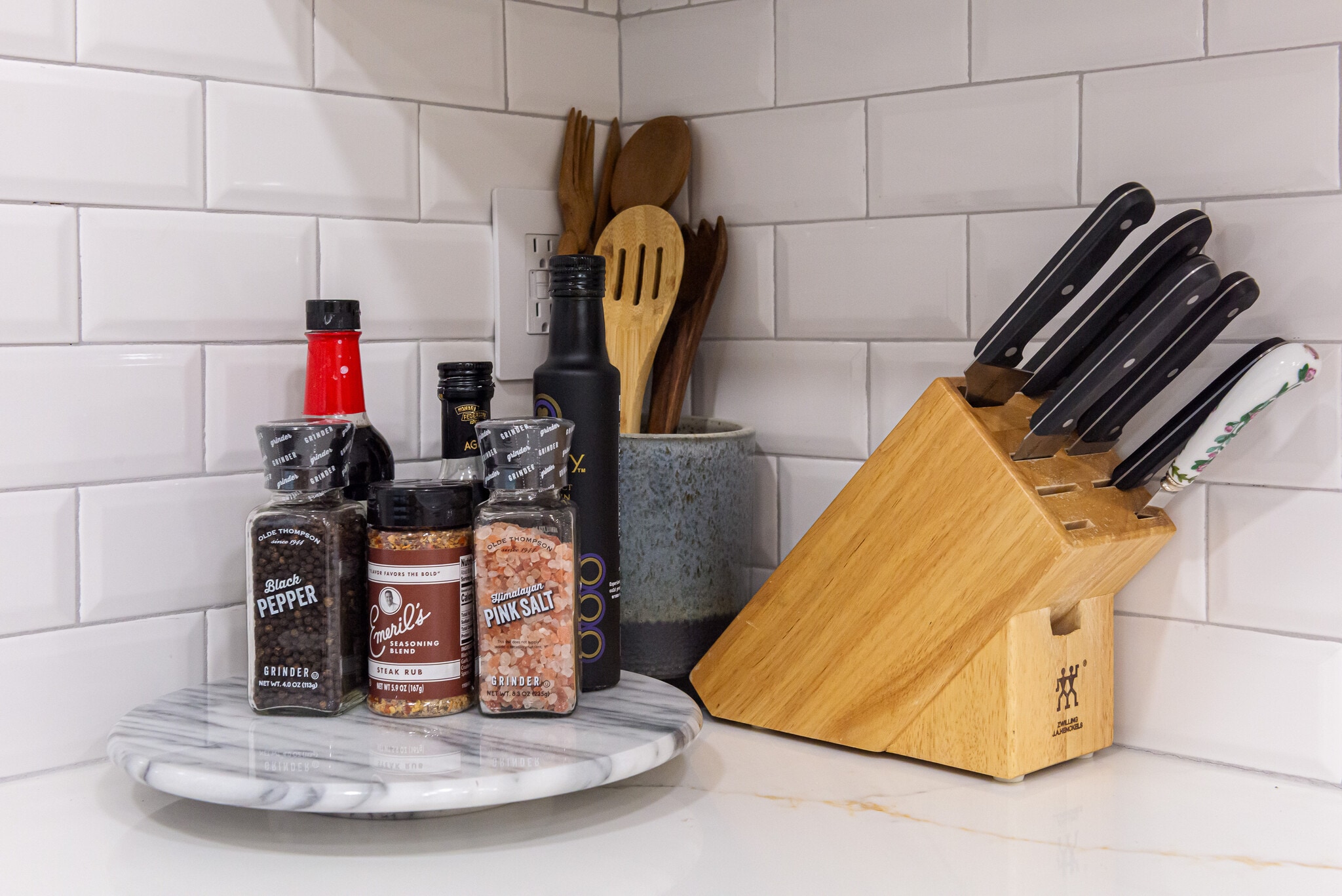 Building Photo - 48 Llanfair Rd