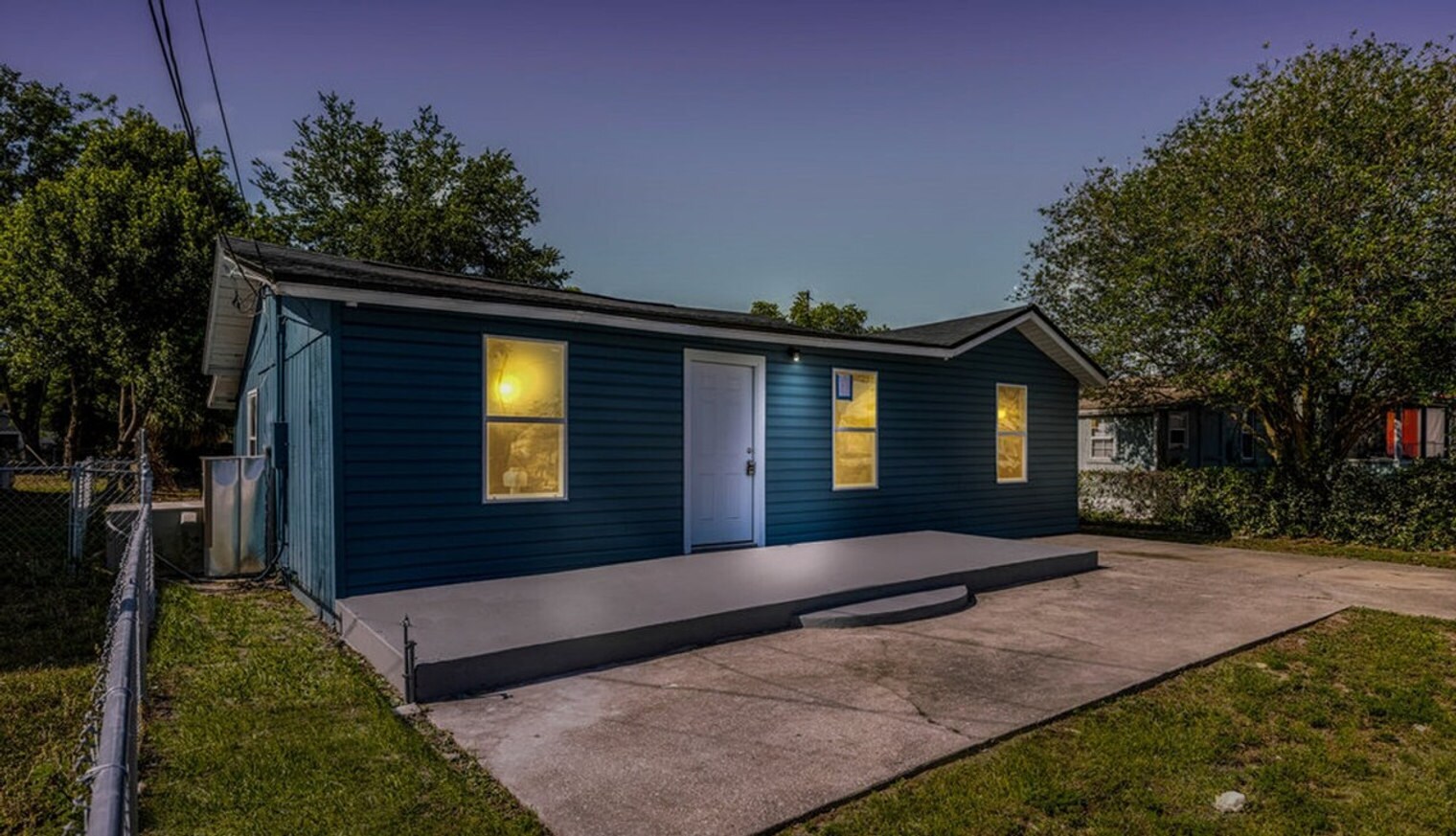 Building Photo - 1610 N Goldenrod Rd