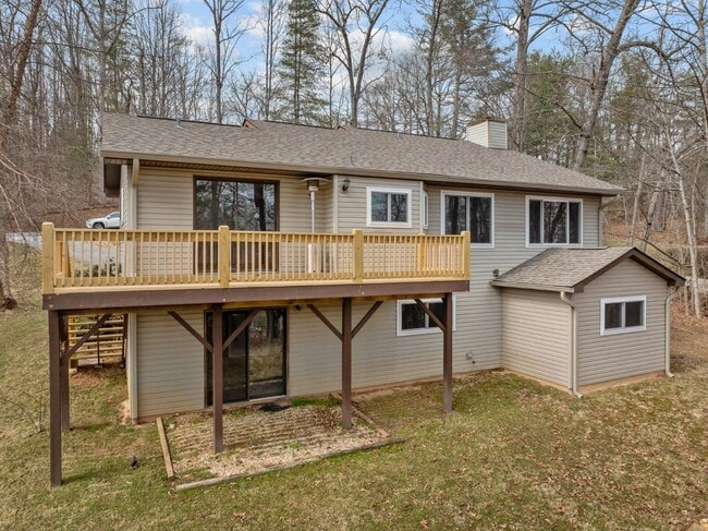 Building Photo - 200 Waterford Dr