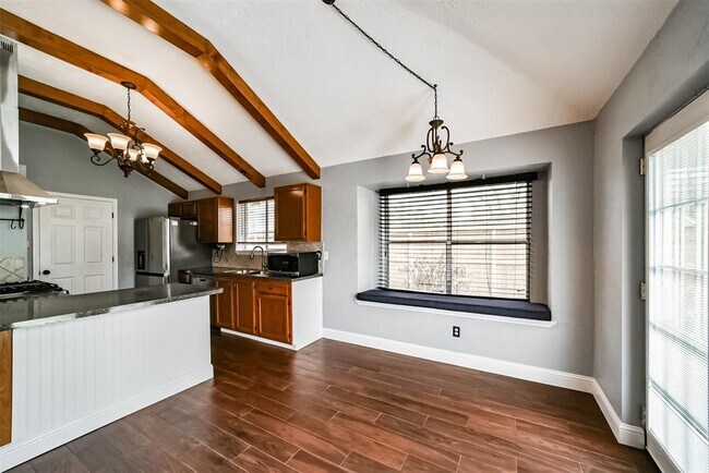 Building Photo - 8131 Split Oak Dr