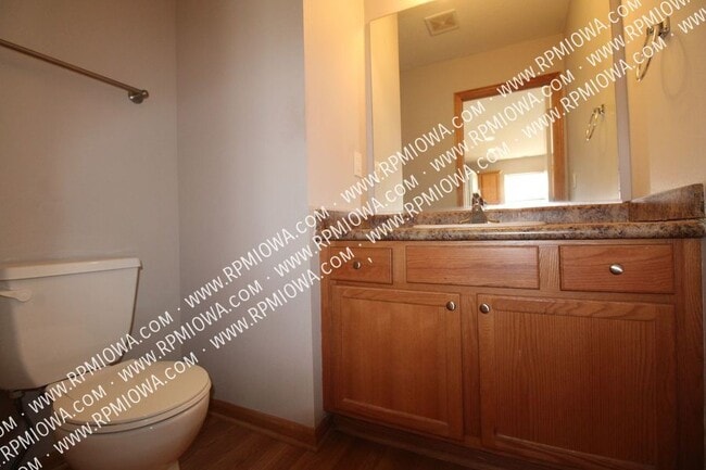 Building Photo - 3052 SW Arlan Ln